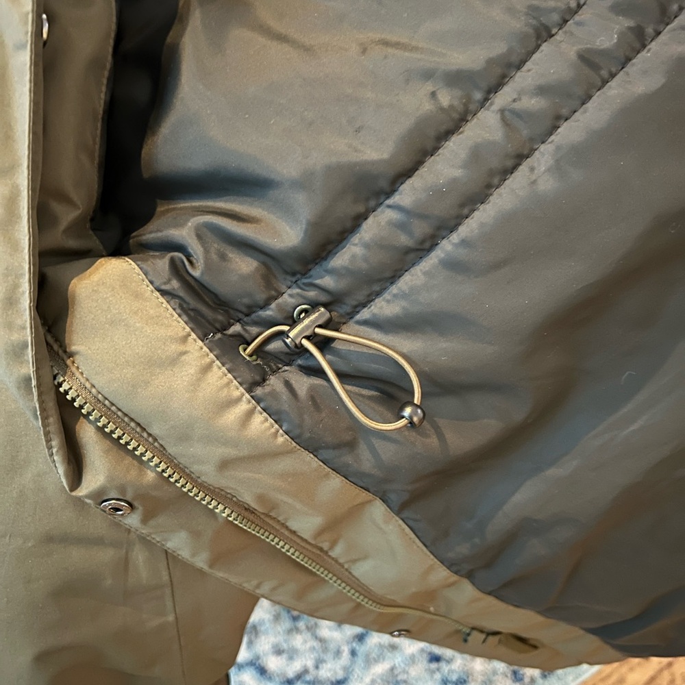 Helly Hansen Women’s Senja Insulated Winter Parka - Size Large - Picture 4 of 15